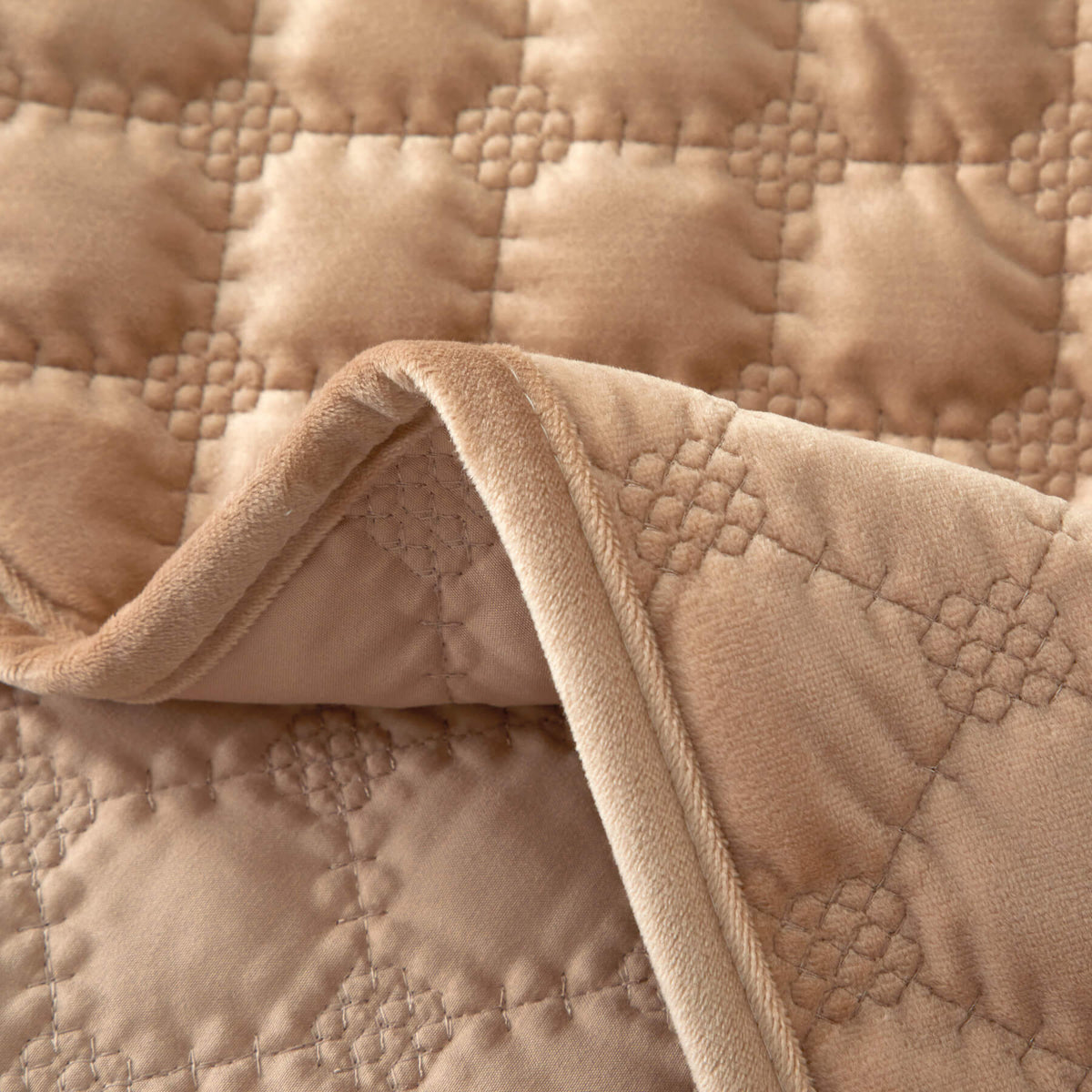 Chic Home Kehlani 3 Piece Dutch Velvet Quilt Set-