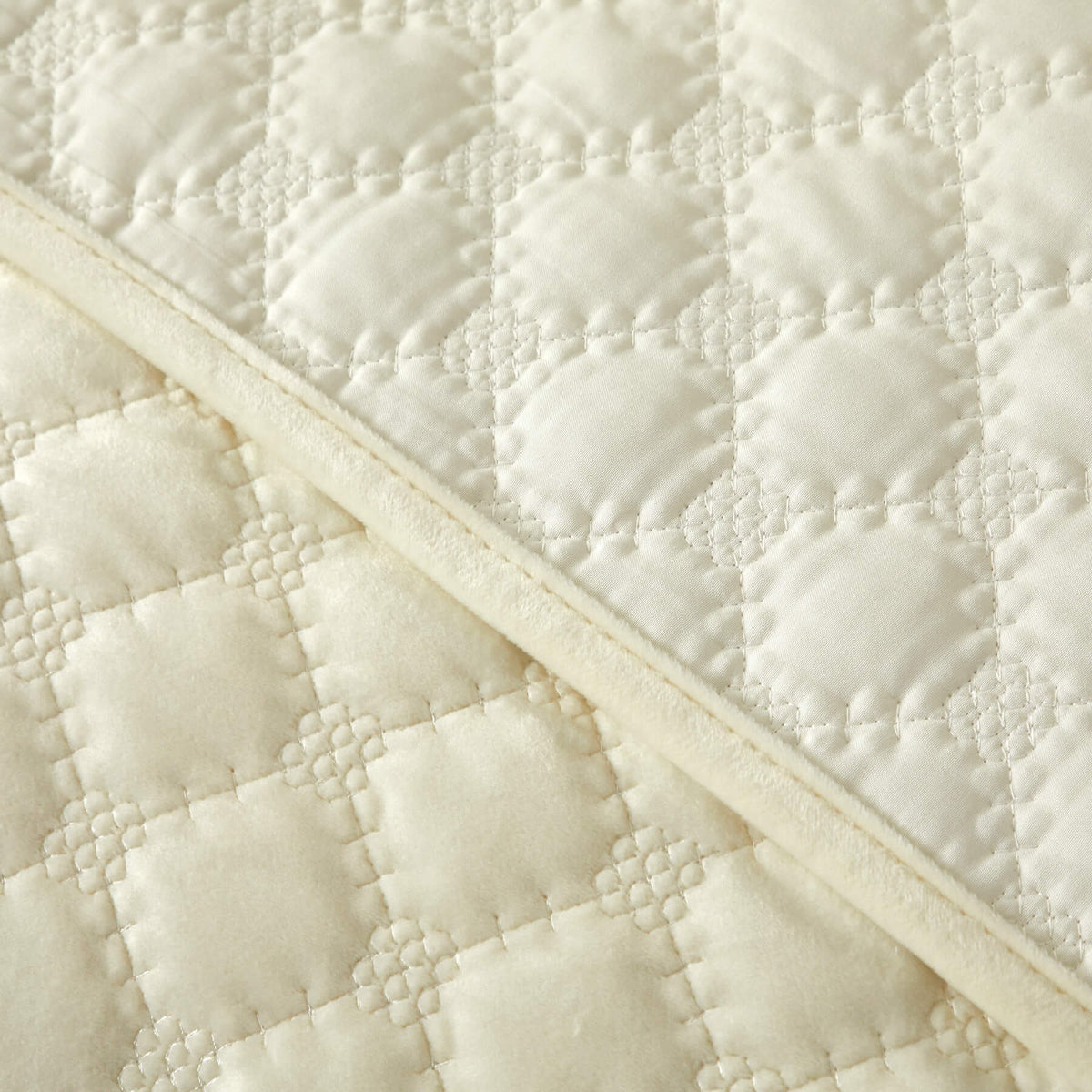 Chic Home Kehlani 7 Piece Dutch Velvet Quilt Set-