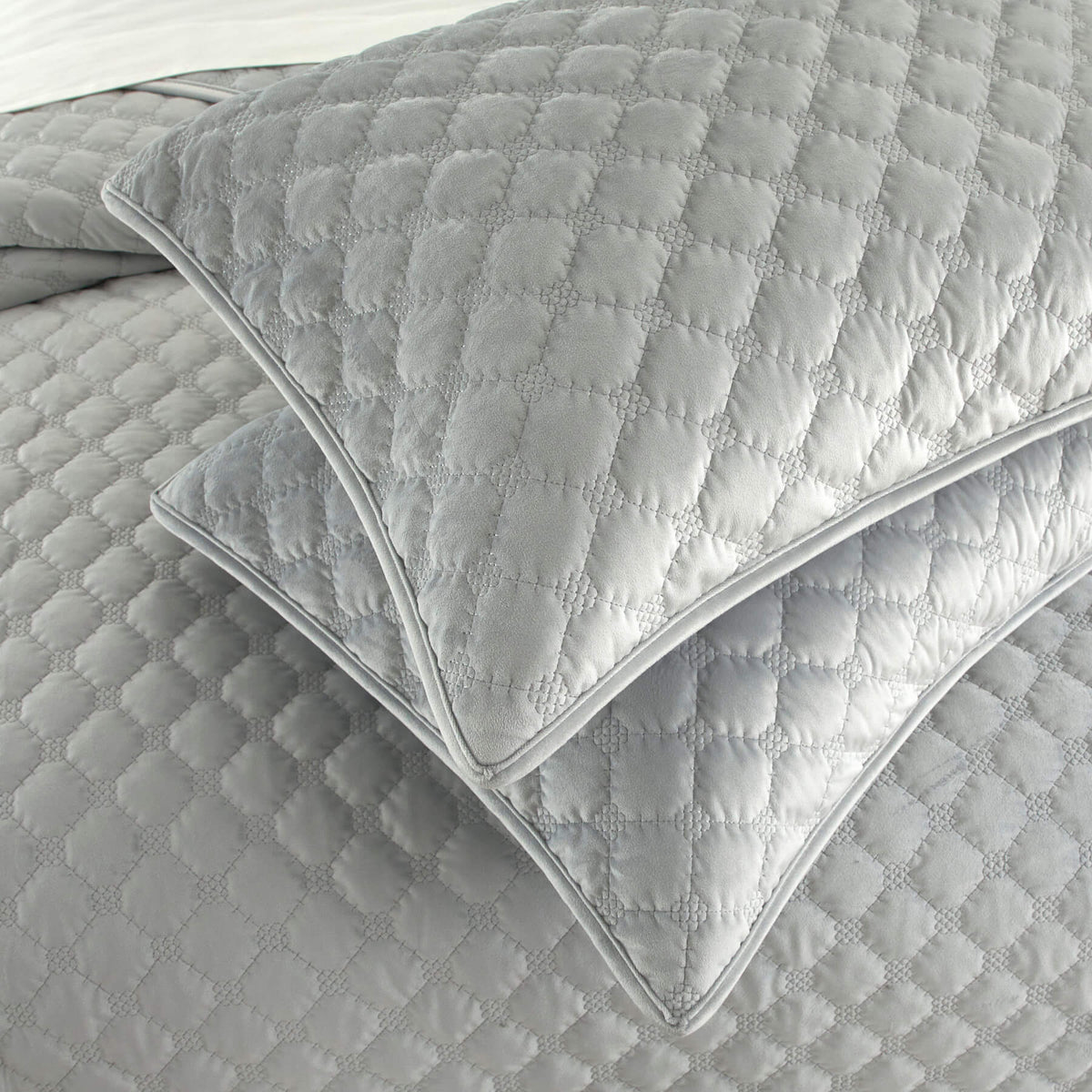 Chic Home Kehlani 7 Piece Dutch Velvet Quilt Set-