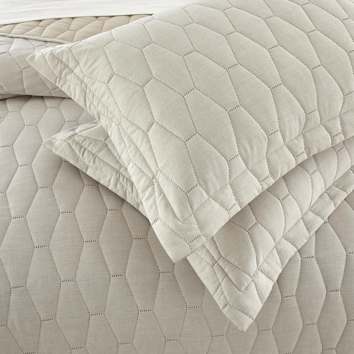 Chic Home Nyla 7 Piece Geometric Quilt Set Beige