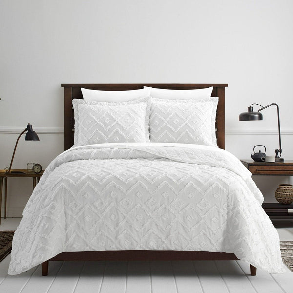 NY&C Home Cody 3 Piece Clip Jacquard Cotton Quilt Set White