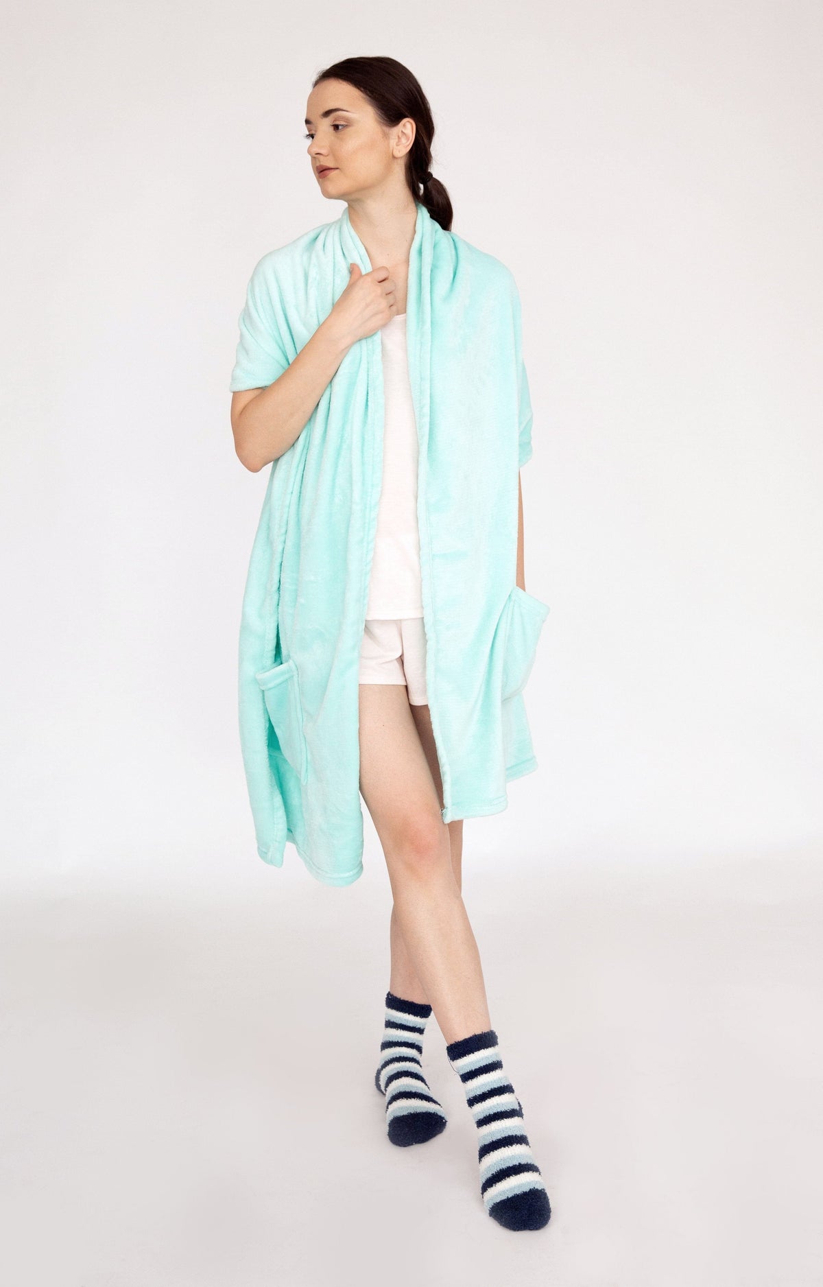 Chic Home Pedra Plush Flannel Fleece Wrap With Socks