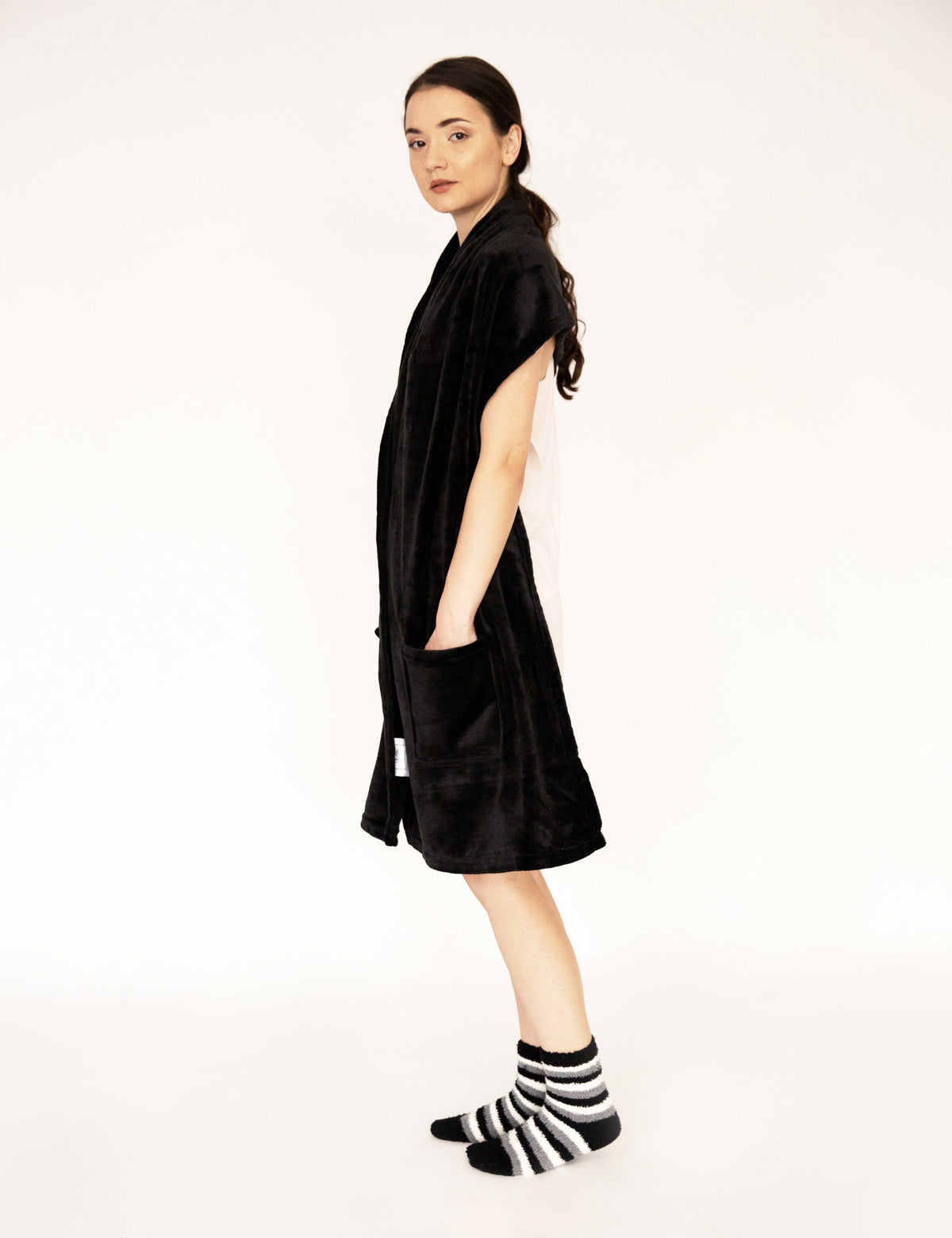 Chic Home Pedra Plush Flannel Fleece Wrap With Socks