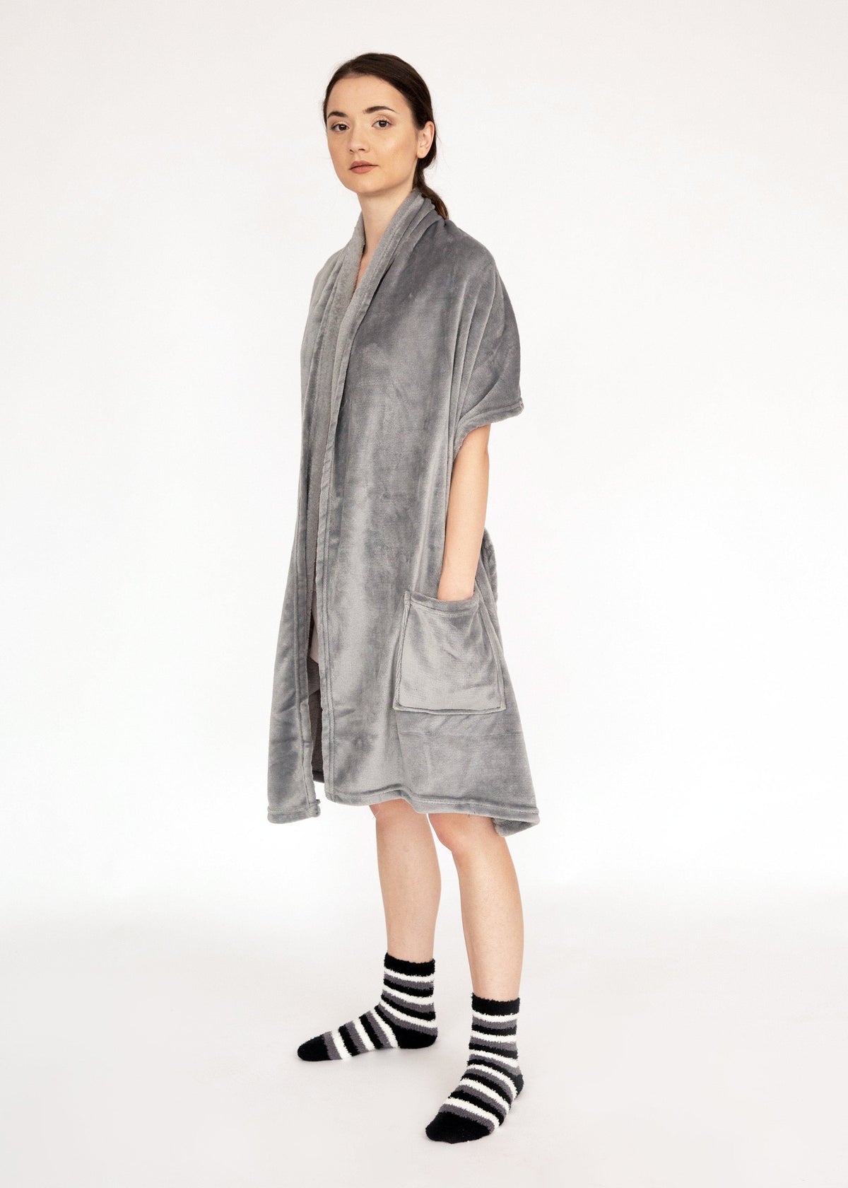 Chic Home Pedra Plush Flannel Fleece Wrap With Socks