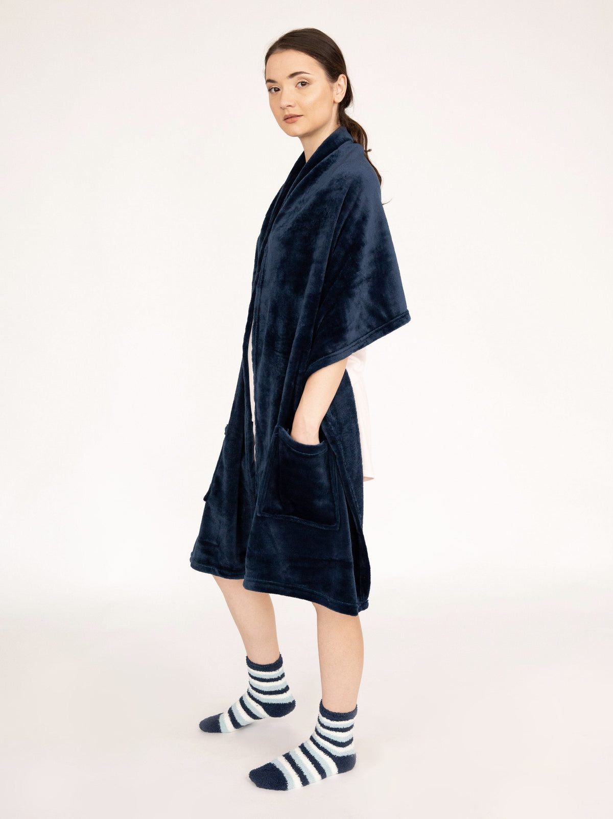 Chic Home Pedra Plush Flannel Fleece Wrap With Socks