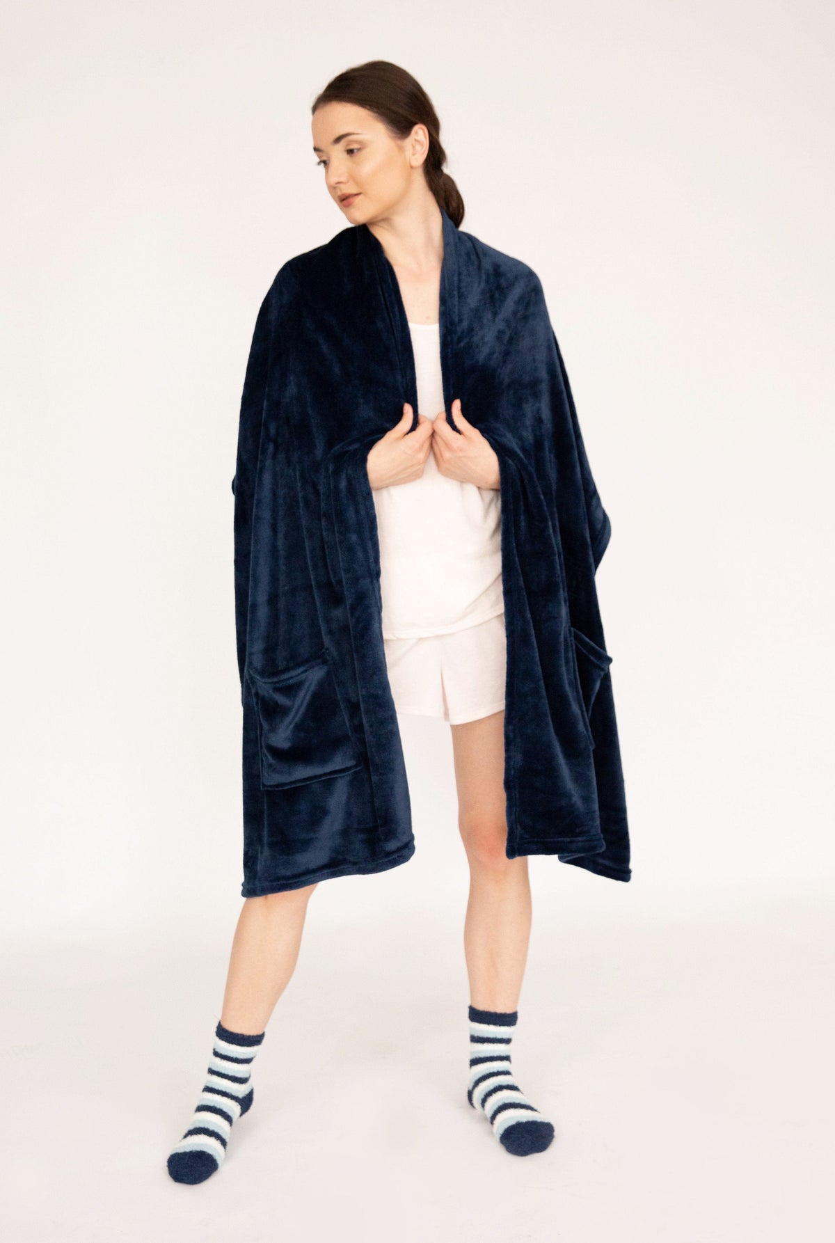 Chic Home Pedra Plush Flannel Fleece Wrap With Socks