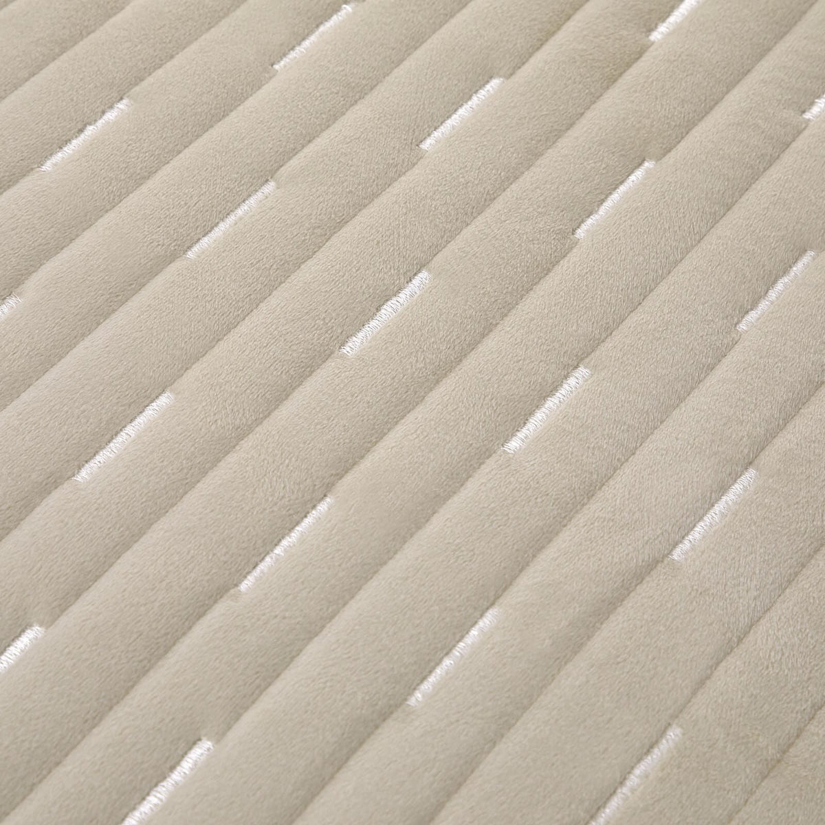 Chic Home Castiel 3 Piece Velvet Quilt Set Beige