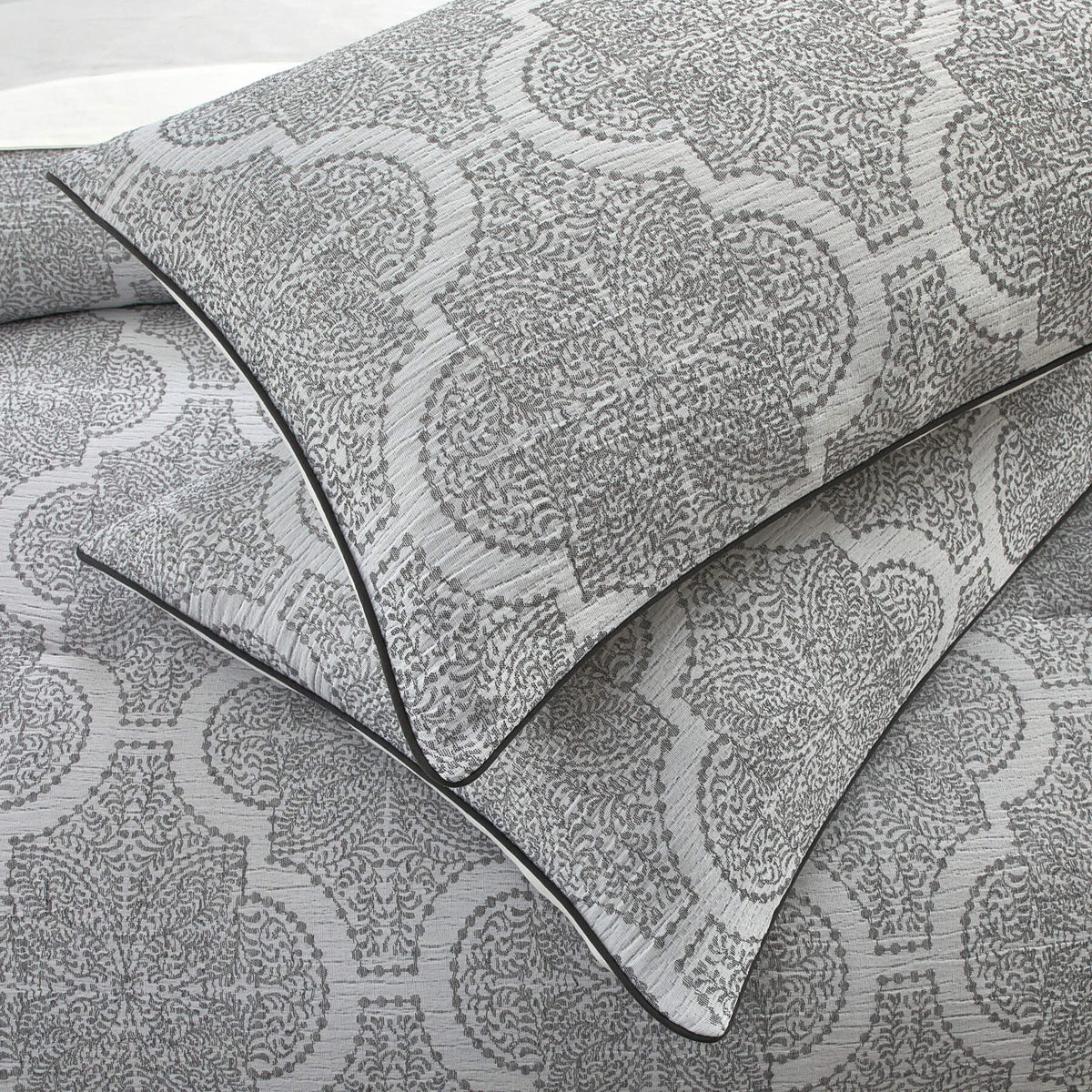 Chic-Home-Kenji 5 Piece Gauze Jacquard Comforter Set-