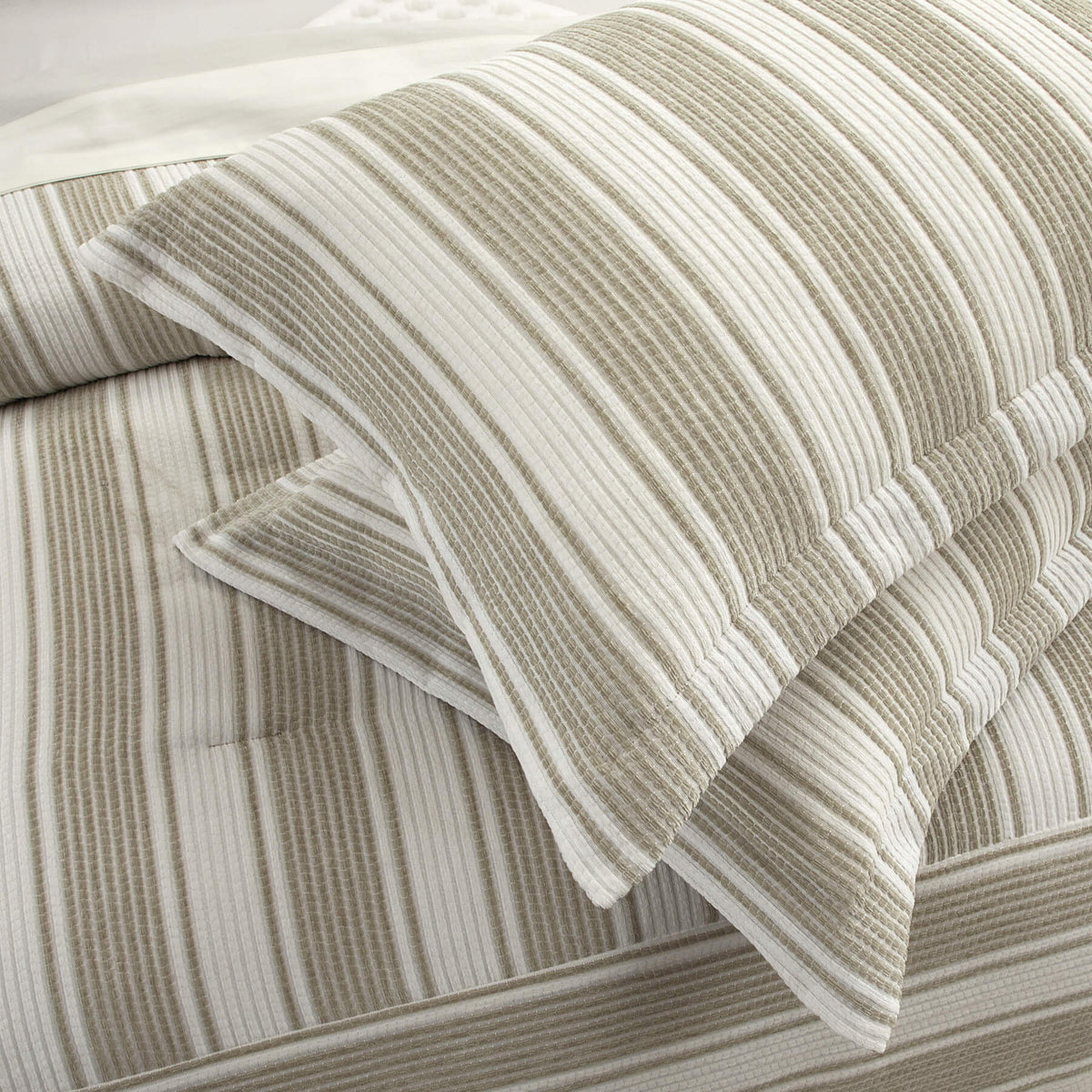Chic-Home-Lydia 9 Piece Chenille Comforter Set-