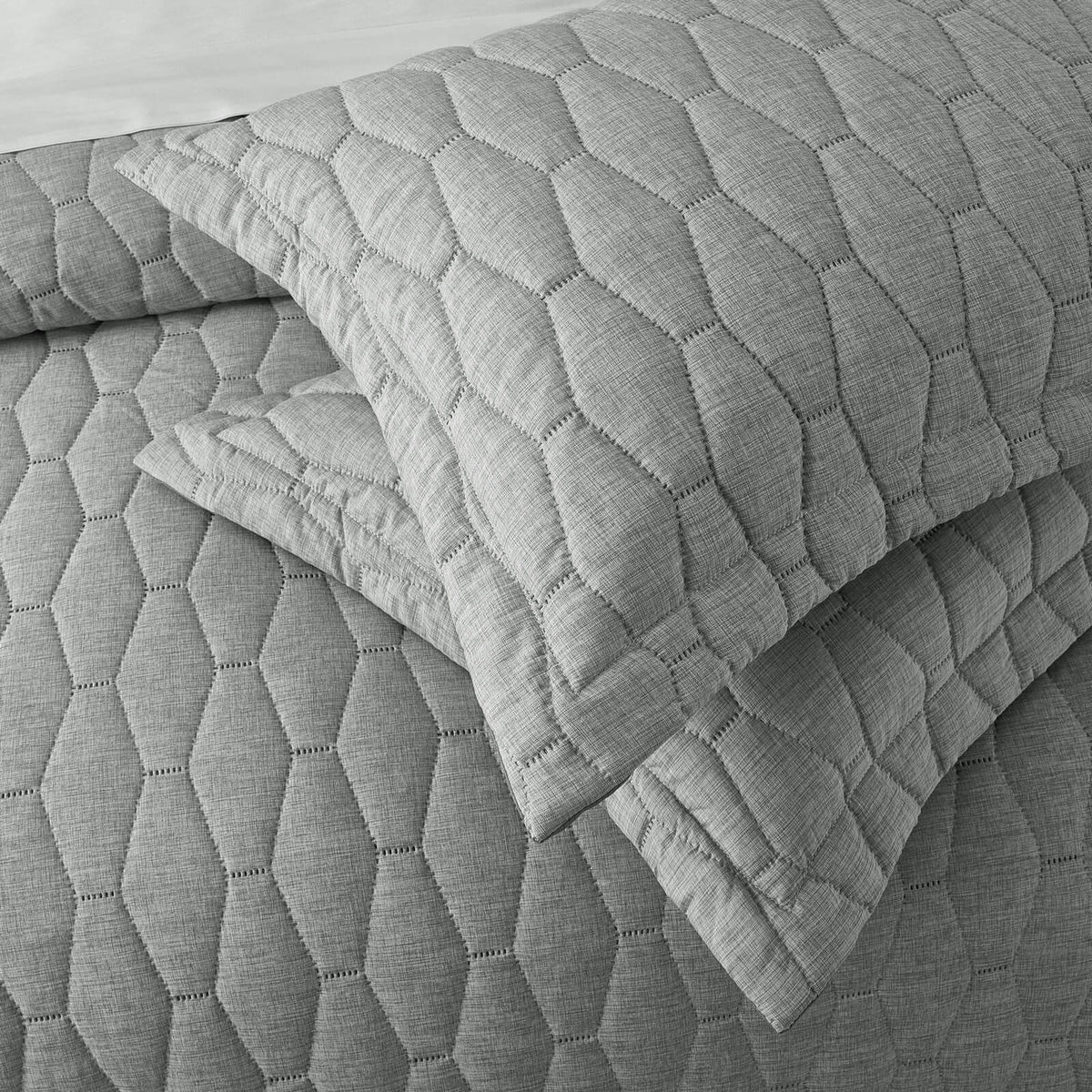 Chic Home Nyla 7 Piece Geometric Quilt Set Grey