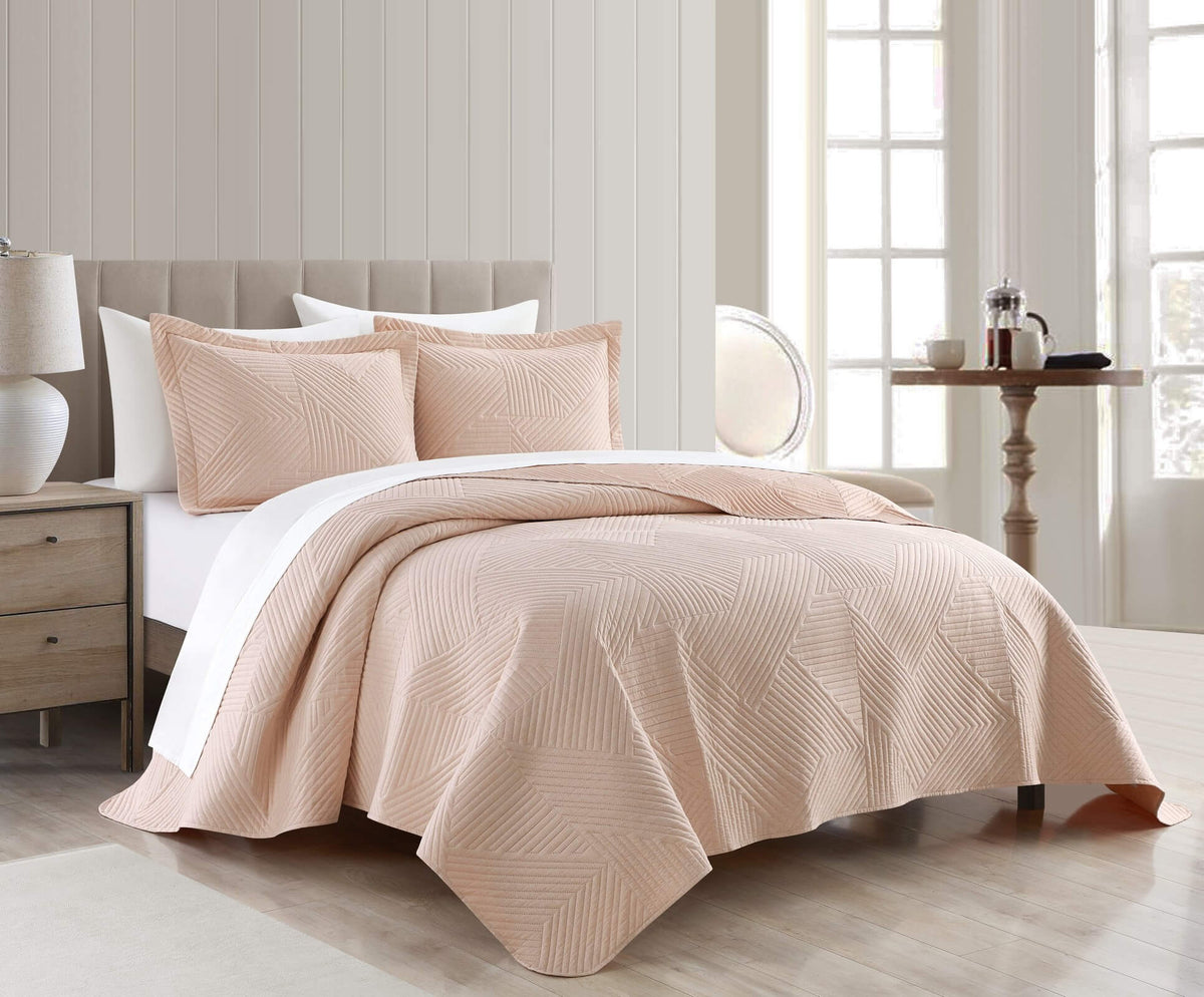 Chic Home Sianna 3 Piece Geometric Quilt Set Blush