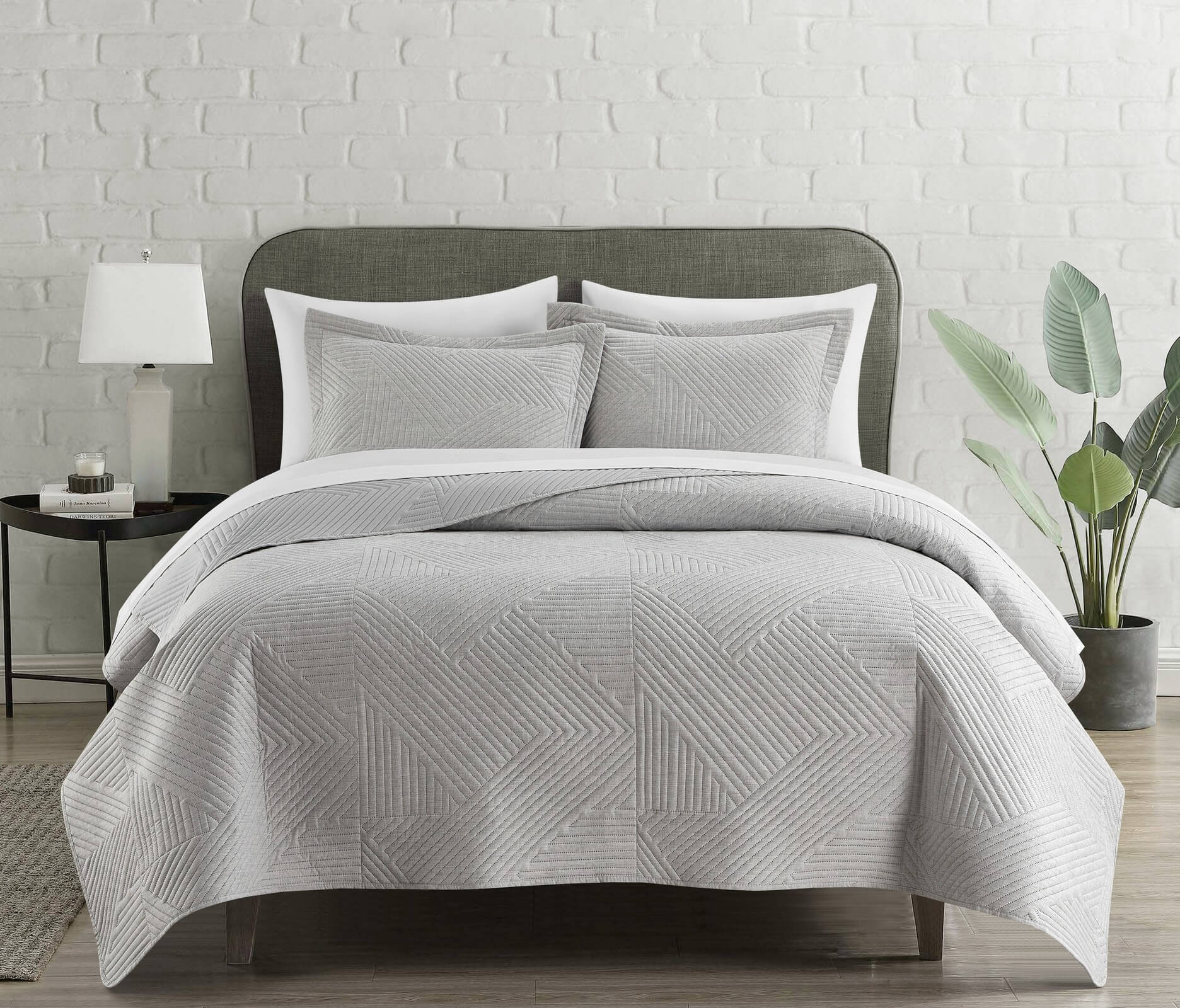 chic home Sianna 3 Piece Geometric Quilt Set