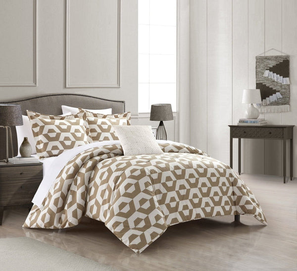 Chic Home Miles 4 Piece Geometric Pattern Comforter Set 