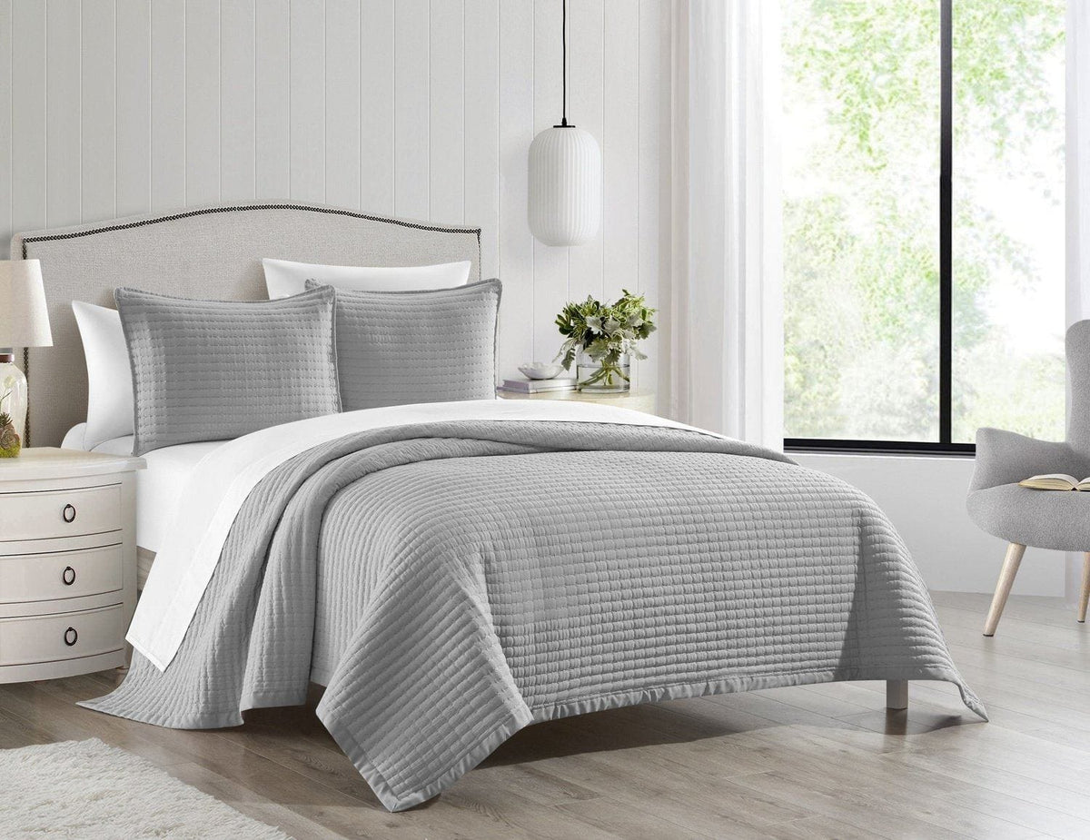 Chic Home Xavier 3 Piece Square Tile Pattern Quilt Set 
