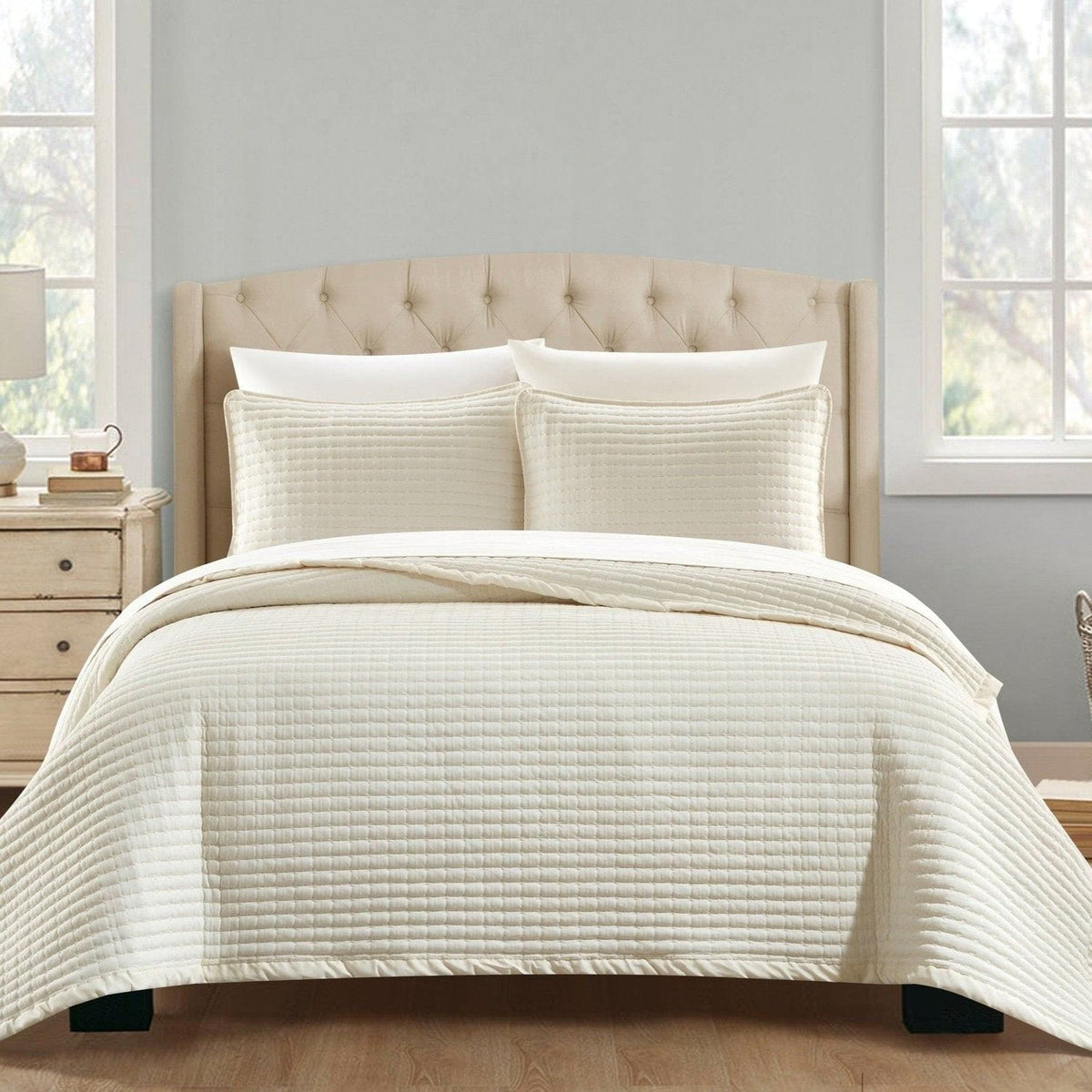 Chic Home Xavier 3 Piece Square Tile Pattern Quilt Set Beige