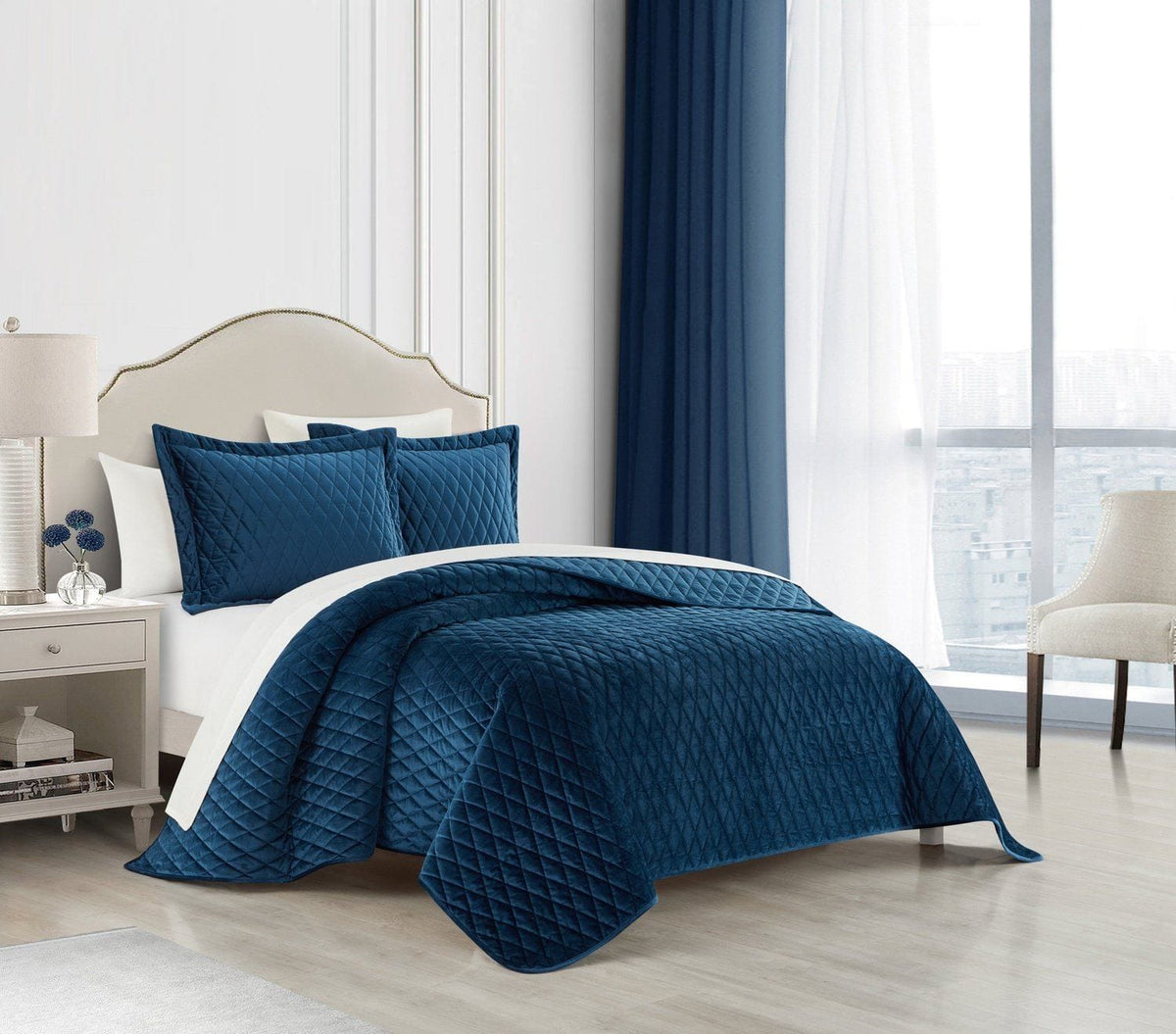 NY&C Home Wafa 7 Piece Velvet Quilt Set 