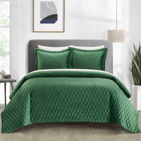 NY&C Home Wafa 7 Piece Velvet Quilt Set Green