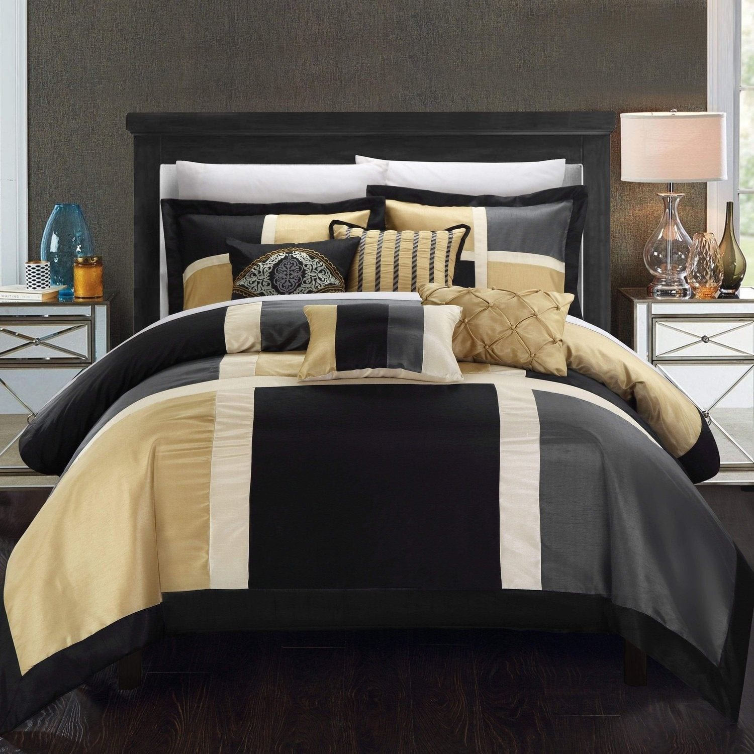 chic home Alleta 11 Piece Patchwork Comforter Set