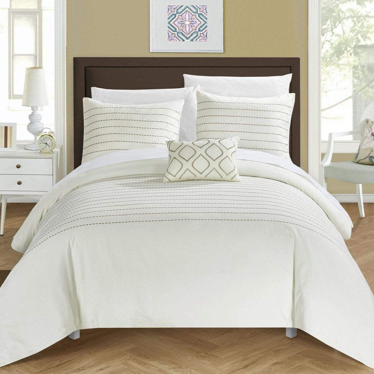 Chic Home Bea 8 Piece Embroidered Duvet Cover Set Beige
