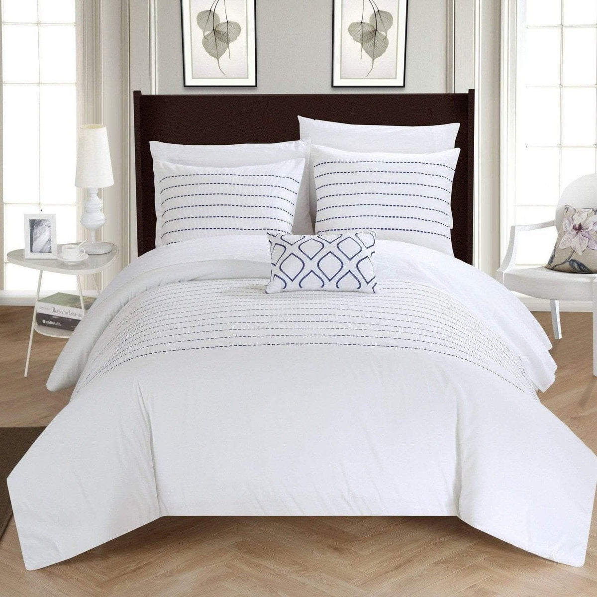 Chic Home Bea 8 Piece Embroidered Duvet Cover Set White