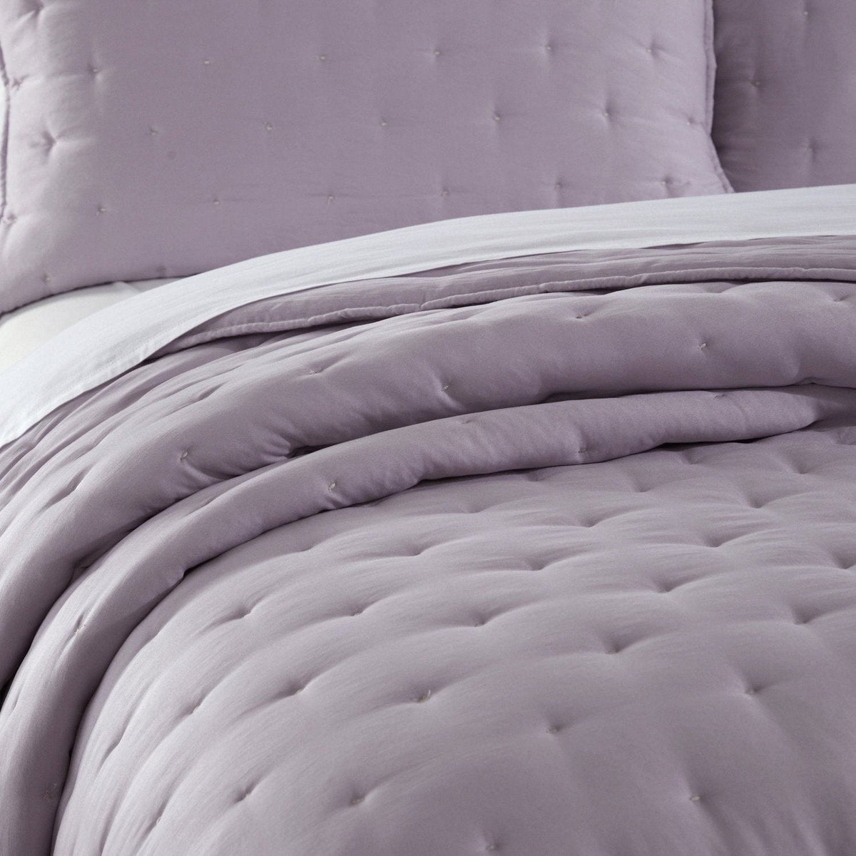Chic Home Chyle 3 Piece Tufted Quilt Set 