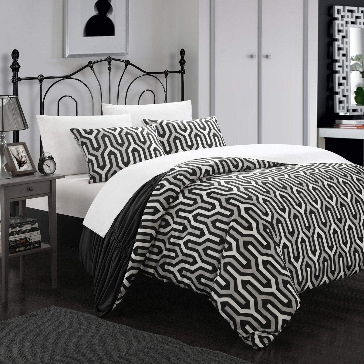 Chic Home Elissa 7 Piece Reversible Duvet Cover Set 