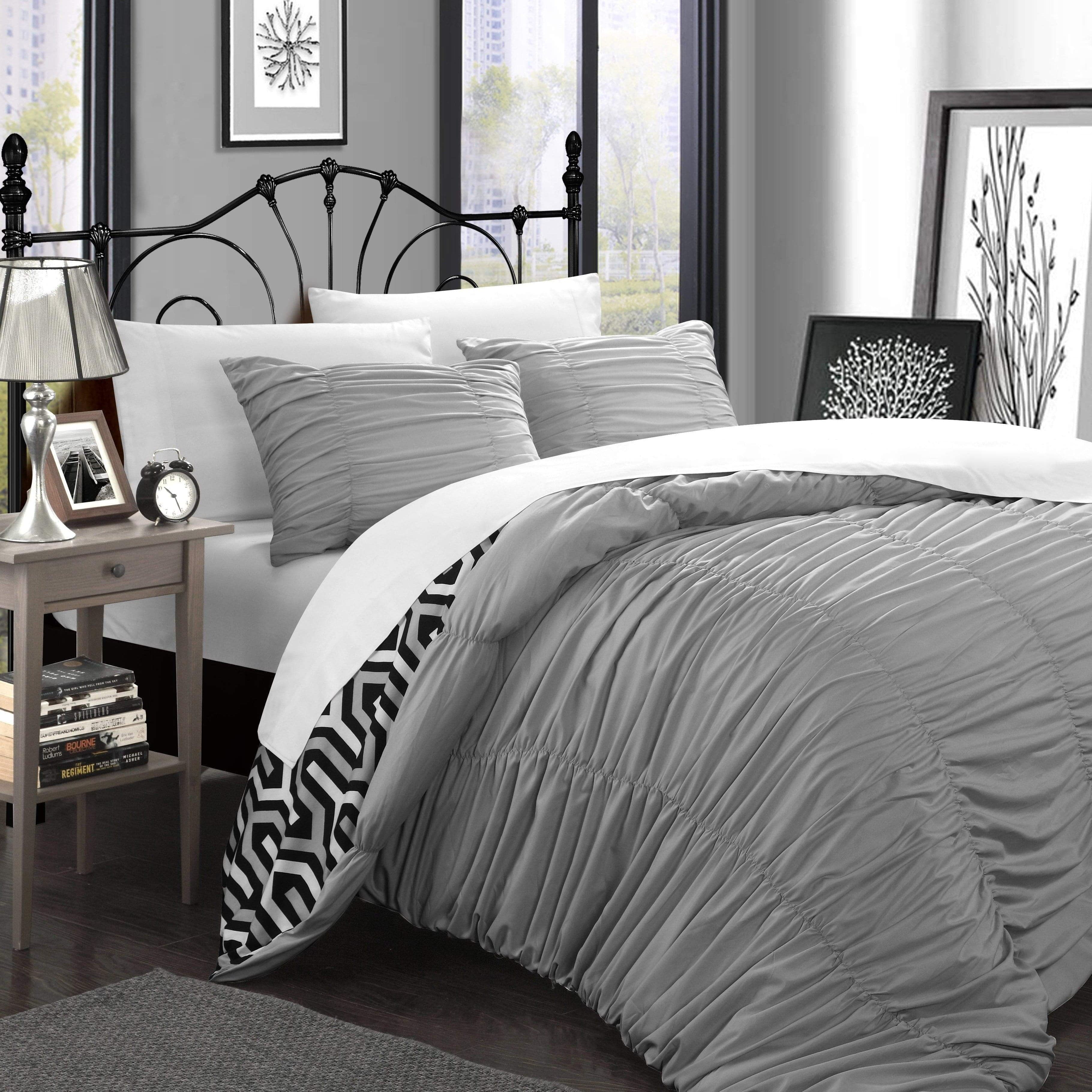 chic home Elissa 7 Piece Reversible Duvet Cover Set