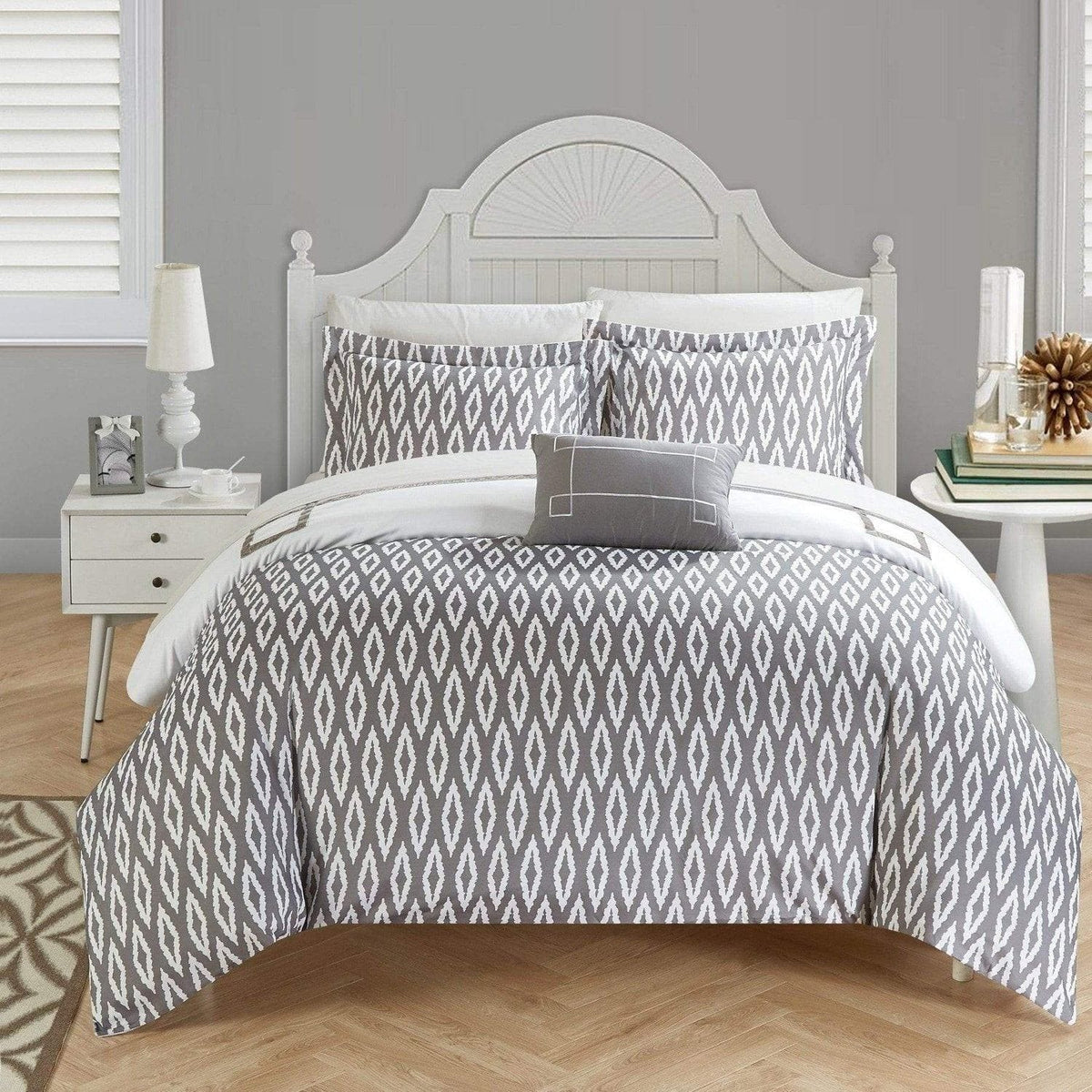 Chic Home Kendall 8 Piece Reversible Duvet Cover Set 