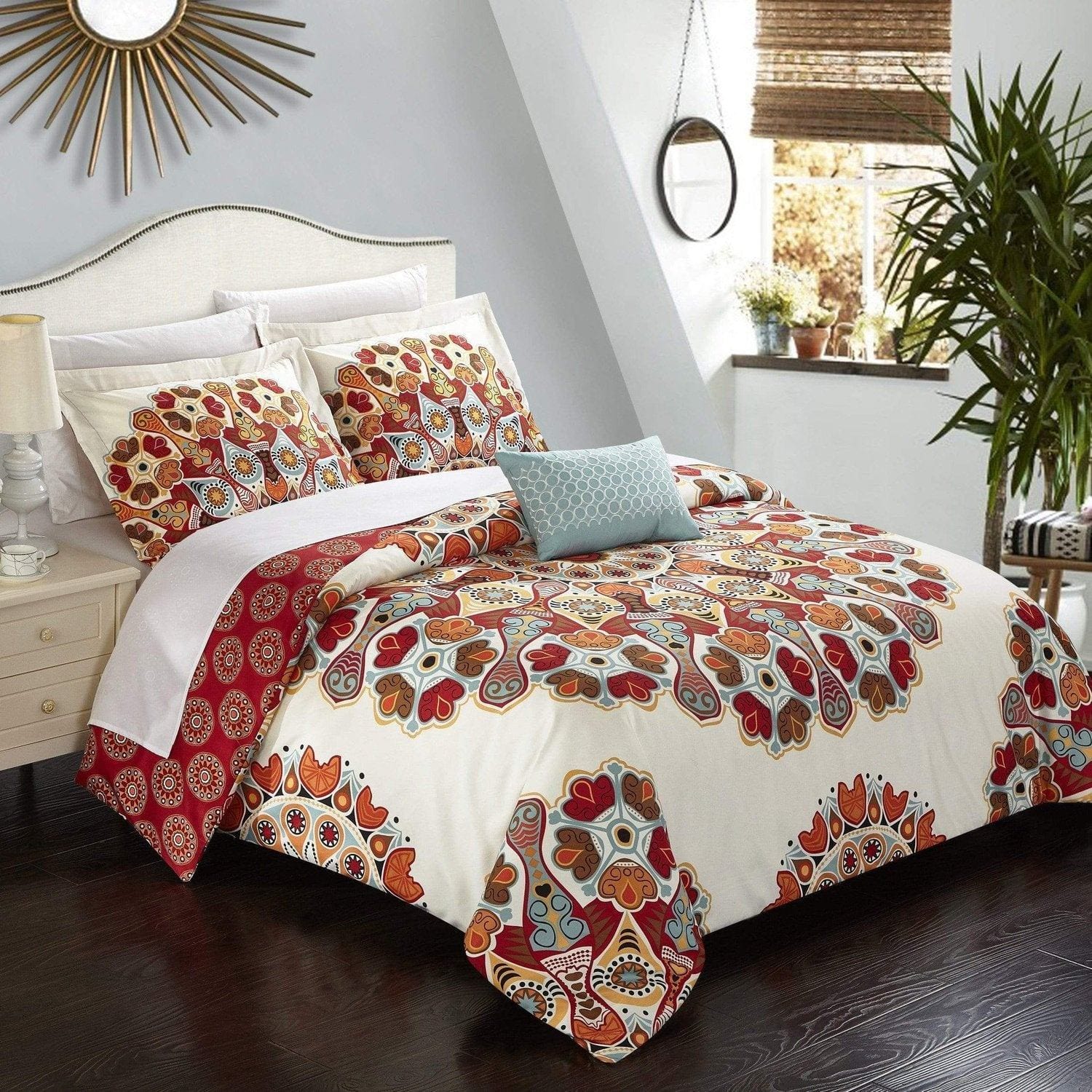 Chic Home Utopia 8 Piece Queen Bed a Bag Duvet Set