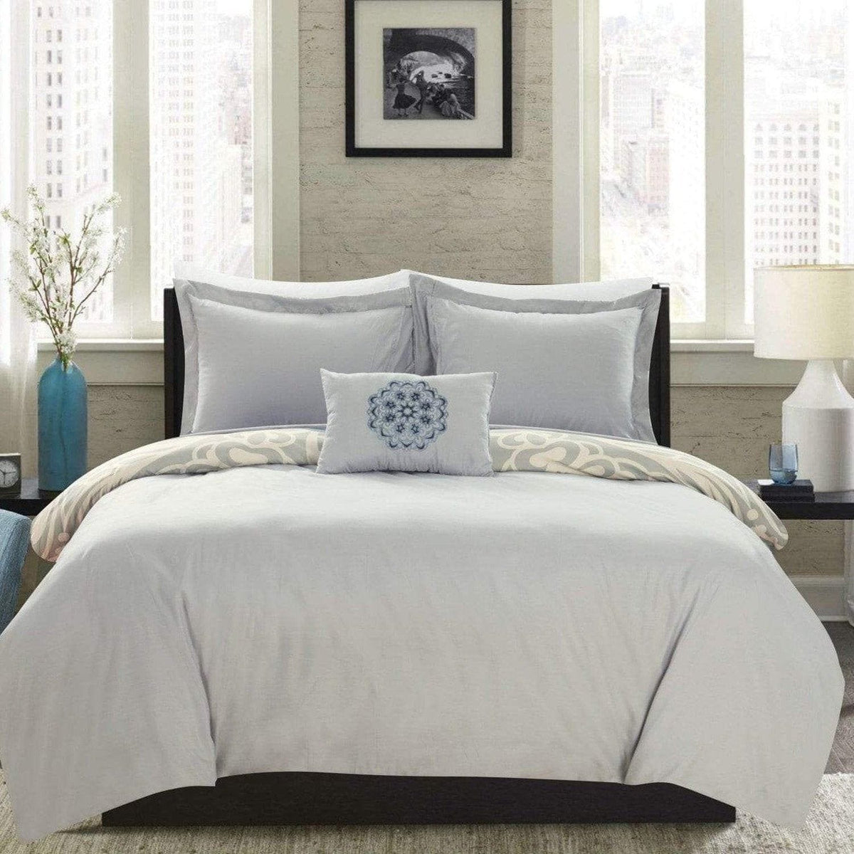 https://www.chichome.com/cdn/shop/products/chic-home-mindy-8-piece-reversible-duvet-cover-set-boho-inspired-medallion-print-bed-in-a-bag-3-237463.jpg?v=1693284022&width=1200