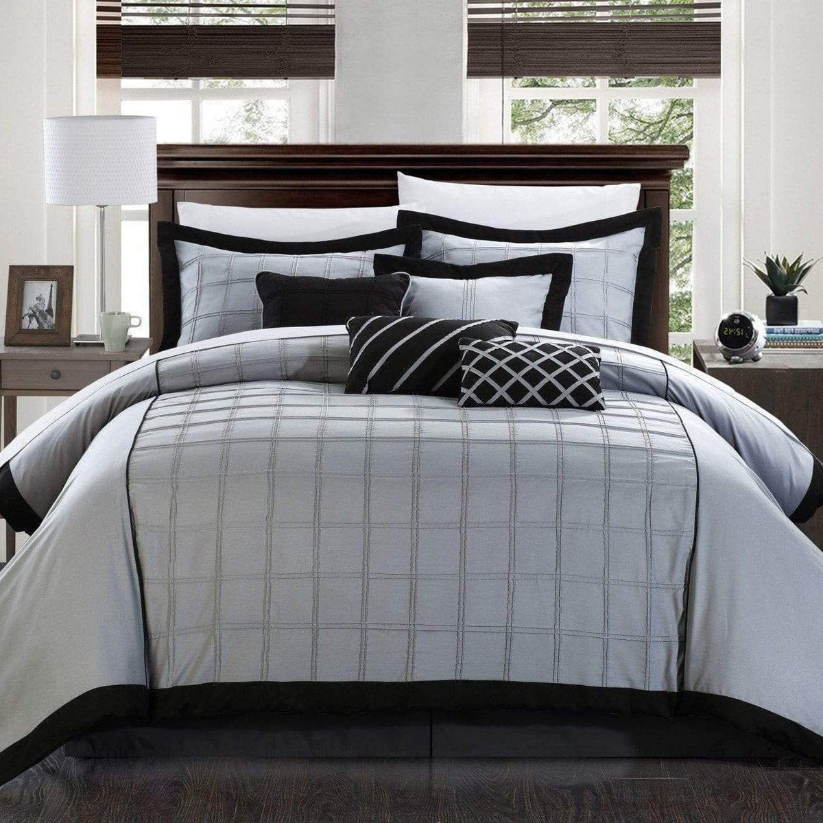 Chic Home Rhodes 8 Piece Pintuck Comforter Set Black