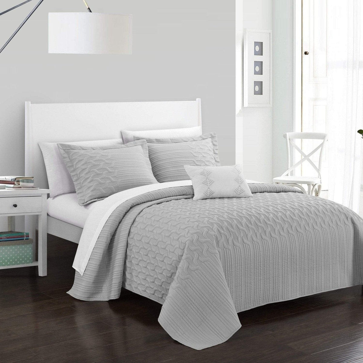 Chic Home Shalya 4 Piece Stitched Quilt Set 