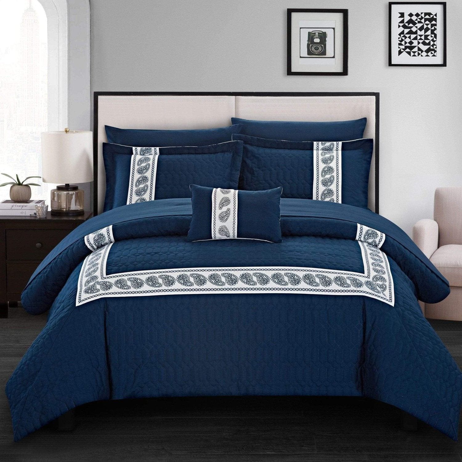 chic home Titian 8 Piece Paisley Comforter Set