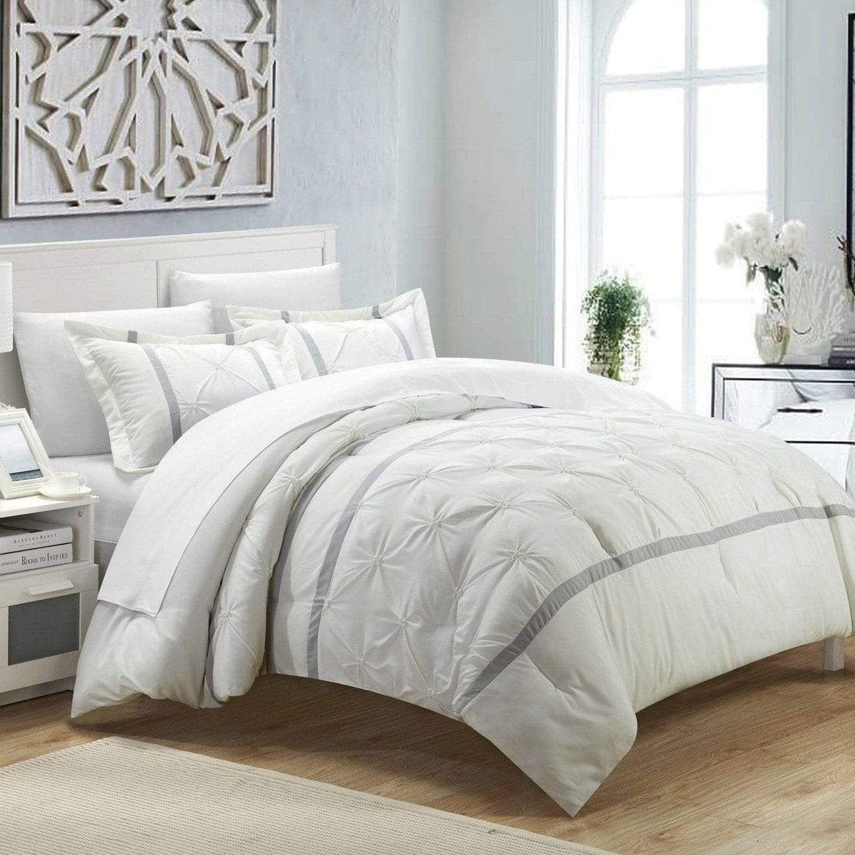 Chic Home Veronica 3 Piece Pintuck Duvet Cover Set White