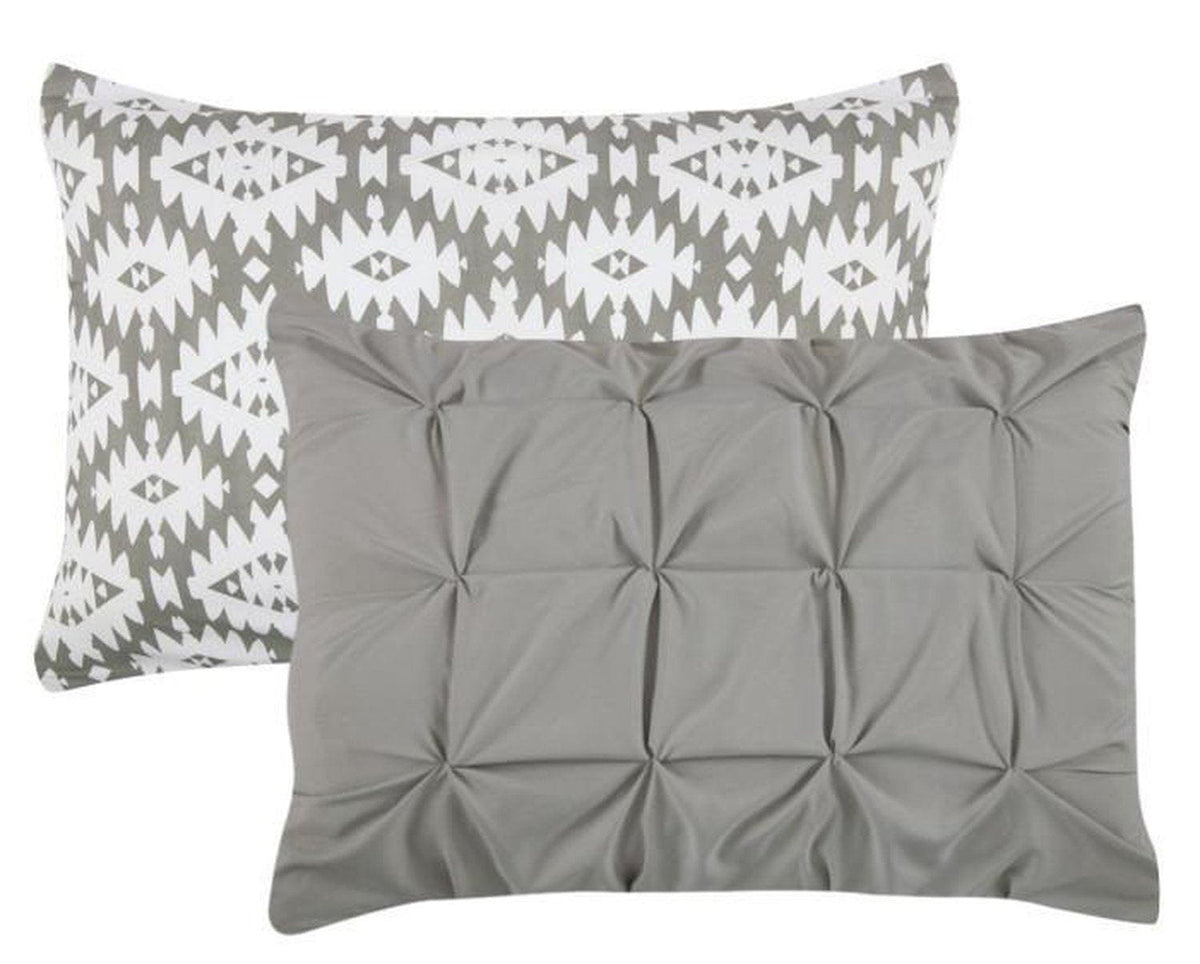 Chic Home Zissel 4 Piece Reversible Duvet Cover Set 